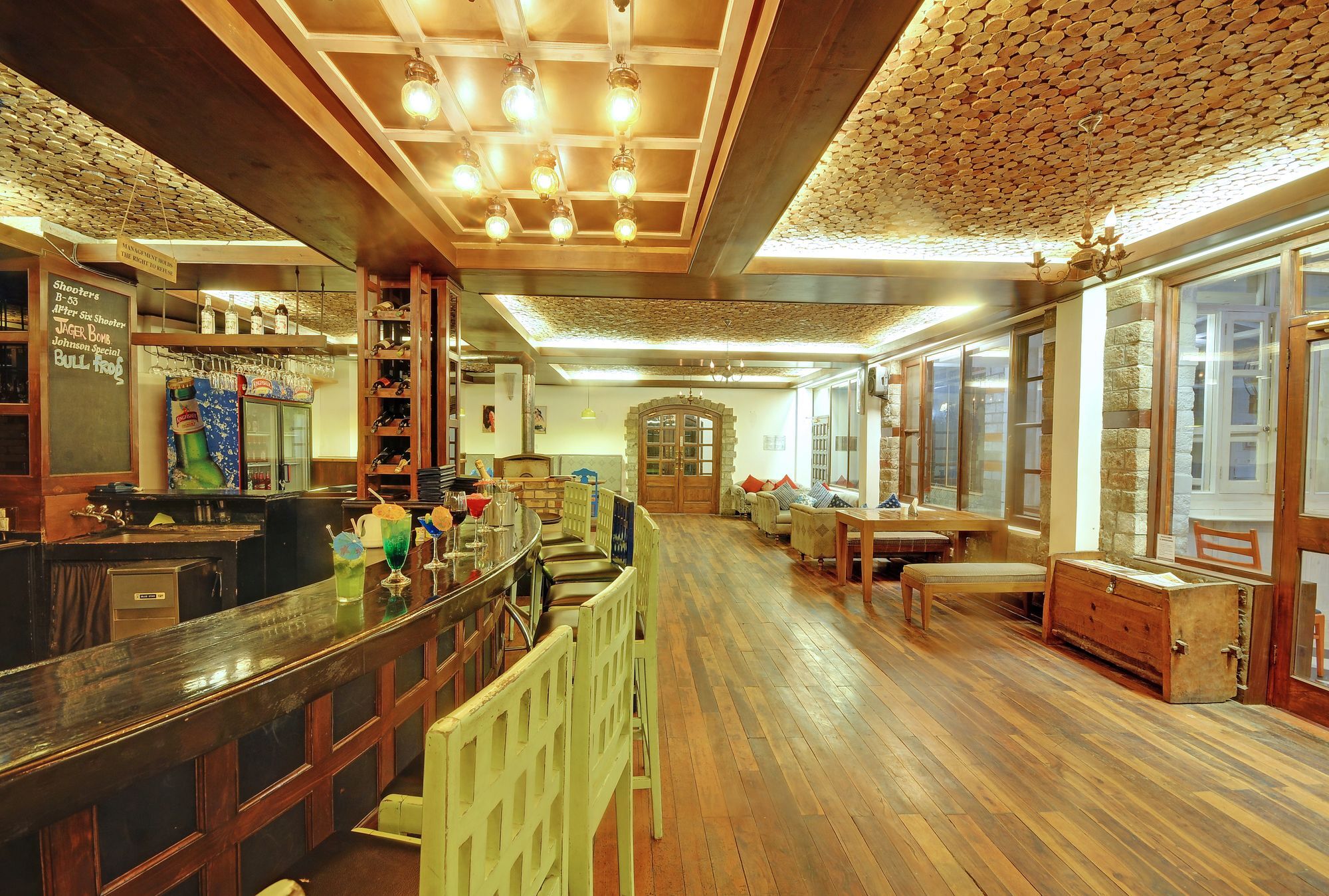 Johnson Lodge & Spa Manāli Exteriör bild